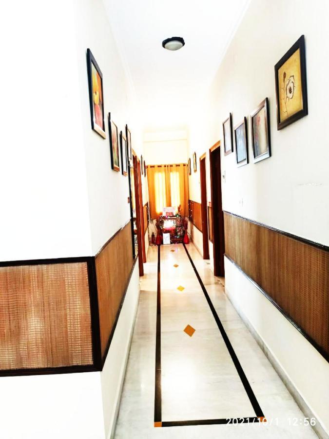 Bhambri Expo House Hotel Greater Noida Exterior photo