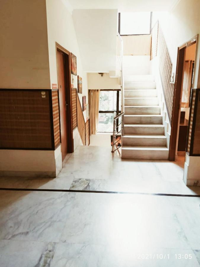 Bhambri Expo House Hotel Greater Noida Exterior photo