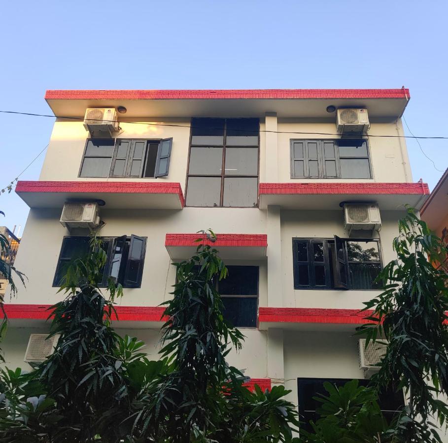 Bhambri Expo House Hotel Greater Noida Exterior photo