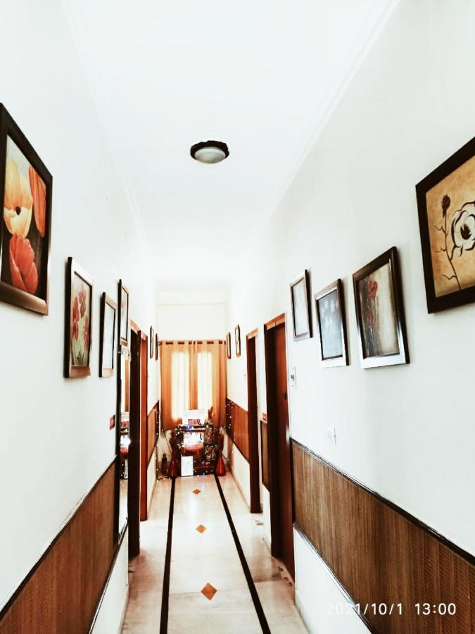 Bhambri Expo House Hotel Greater Noida Exterior photo